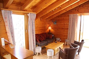 Stunning Apartment With Mountain Views