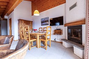 Stunning Apartment With Mountain Views