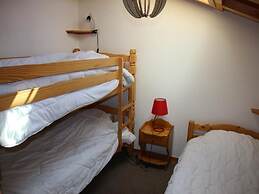 Stunning Apartment With Mountain Views