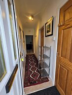 Apartmentsleeps5-parking-garden-petsok