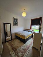 Apartmentsleeps5-parking-garden-petsok