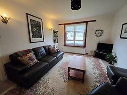 Apartmentsleeps5-parking-garden-petsok