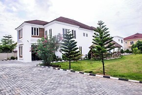 House 4 Apartments