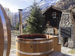 Lavish Apartment With Sauna