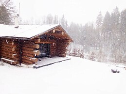 Spacious Holiday Home With Internet