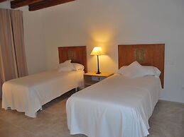 Attractive Holiday Home With Pool