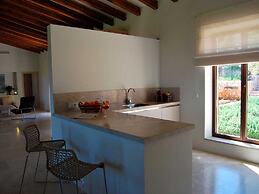 Attractive Holiday Home With Pool