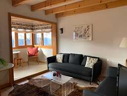 Eanta Sunny & Mountain Chalet 10 Pers