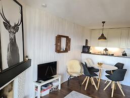 Apartment With Swimming Pool