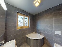 Spacious Apartment for ski Holiday