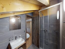 Spacious Apartment for ski Holiday