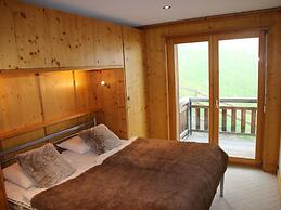 Traditional Apartment With Balcony