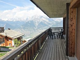 Traditional Apartment With Balcony