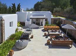 Holiday Home With Barbecue Space