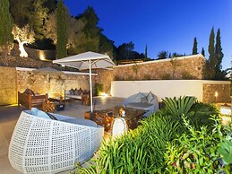 Holiday Home With Barbecue Space