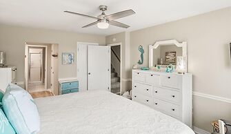 608 New Haven - Resort Access Included! Great North Island Location!