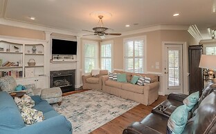 18 Fiddlers Cove Dr - 5 Bed/4 Bath w/ Resort Access & Golf Cart!