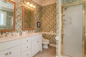 18 Fiddlers Cove Dr - 5 Bed/4 Bath w/ Resort Access & Golf Cart!