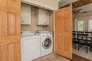 18 Fiddlers Cove Dr - 5 Bed/4 Bath w/ Resort Access & Golf Cart!