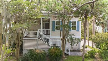 18 Fiddlers Cove Dr - 5 Bed/4 Bath w/ Resort Access & Golf Cart!