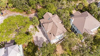 18 Fiddlers Cove Dr - 5 Bed/4 Bath w/ Resort Access & Golf Cart!