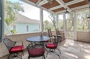 18 Fiddlers Cove Dr - 5 Bed/4 Bath w/ Resort Access & Golf Cart!
