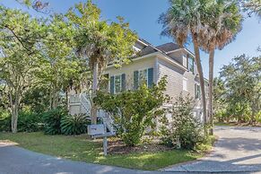 18 Fiddlers Cove Dr - 5 Bed/4 Bath w/ Resort Access & Golf Cart!