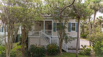 18 Fiddlers Cove Dr - 5 Bed/4 Bath w/ Resort Access & Golf Cart!