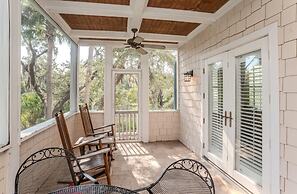 18 Fiddlers Cove Dr - 5 Bed/4 Bath w/ Resort Access & Golf Cart!