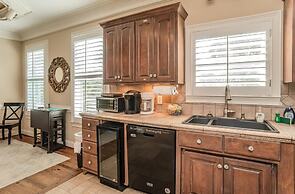 18 Fiddlers Cove Dr - 5 Bed/4 Bath w/ Resort Access & Golf Cart!