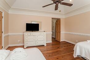 18 Fiddlers Cove Dr - 5 Bed/4 Bath w/ Resort Access & Golf Cart!