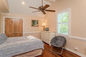 18 Fiddlers Cove Dr - 5 Bed/4 Bath w/ Resort Access & Golf Cart!