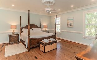 18 Fiddlers Cove Dr - 5 Bed/4 Bath w/ Resort Access & Golf Cart!