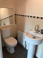 Portrush - 3 Bed - 2 Bath - Parking - Pet Friendly