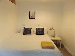Room in Guest Room - Spacious Double Room in Coventry