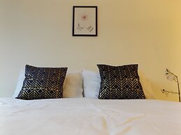 Room in Guest Room - Spacious Double Room in Coventry