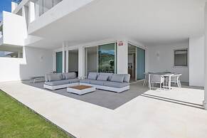 Hillside Flat With Pool in Palo Alto - Ref M49