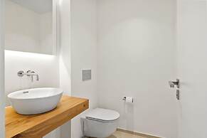 Hillside Flat With Pool in Palo Alto - Ref M49