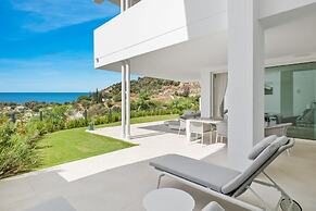 Hillside Flat With Pool in Palo Alto - Ref M49