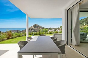 Hillside Flat With Pool in Palo Alto - Ref M49