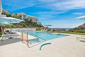 Hillside Flat With Pool in Palo Alto - Ref M49