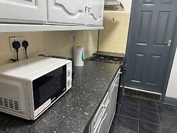 Room in Guest Room - Double Room in Coventry City Centre