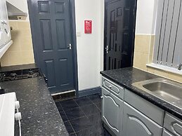 Room in Guest Room - Double Room in Coventry City Centre