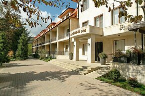 Kharıbulbul Hotel