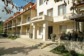 Kharıbulbul Hotel