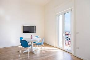 Sunny Panoramic Apartment by Napoliapartments