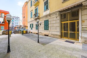 Sunny Panoramic Apartment by Napoliapartments