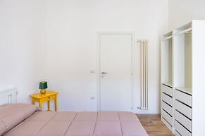 Sunny Panoramic Apartment by Napoliapartments
