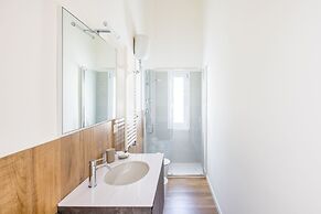 Sunny Panoramic Apartment by Napoliapartments