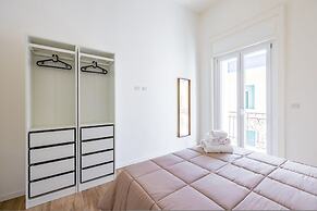 Sunny Panoramic Apartment by Napoliapartments